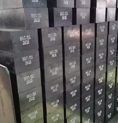 China Factory Price Magnesite Carbon Brick High Quality Iron Melting Furnace Stocked Refractory Magnesia Carbon Bricks